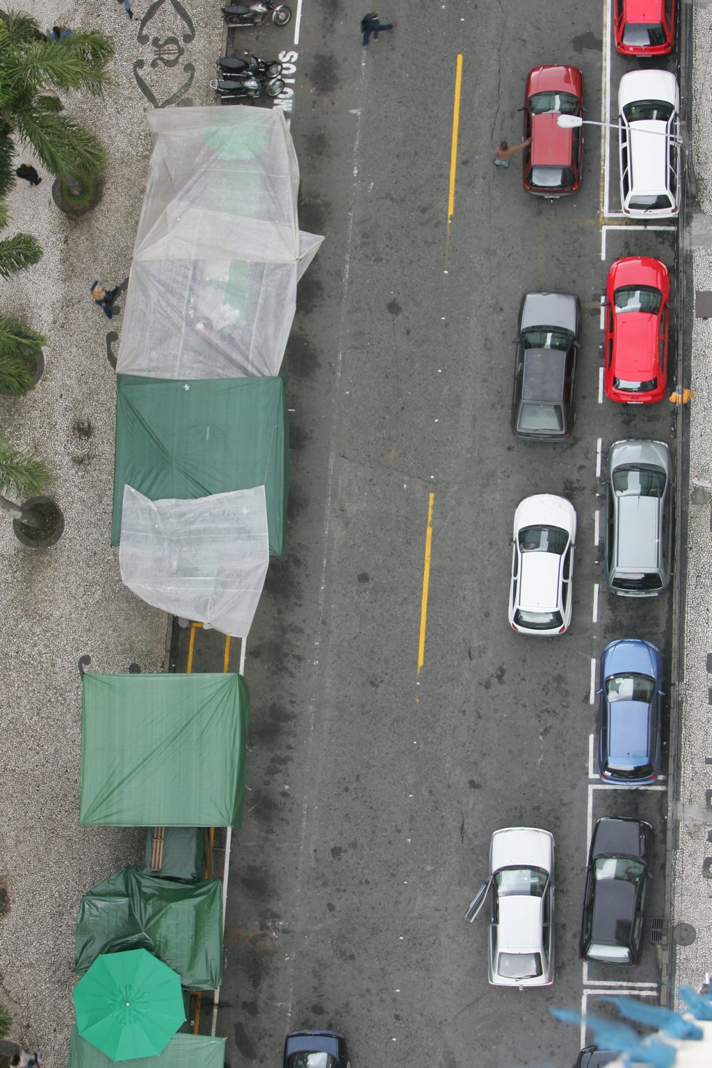 Renda do brasileiro, que não sofreu queda, manteve mercado informal aquecido | Daniel Castellano/ Gazeta do Povo