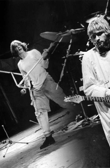 Nirvana: entre rumores que previam o fim da banda e boatos que adiantavam a morte de Kurt Cobain, grupo fez uma das melhores apresentações de sua curta carreira |