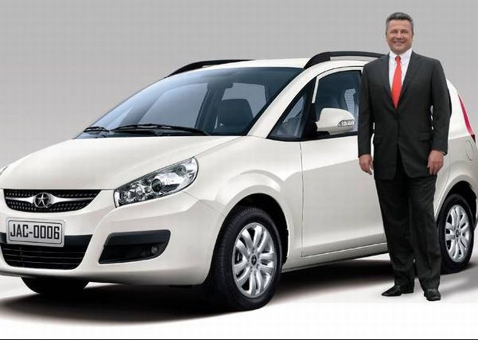 Sérgio Habib diz que o modelo J6 concorrerá no segmento do Chevrolet Zafira | Divulgação