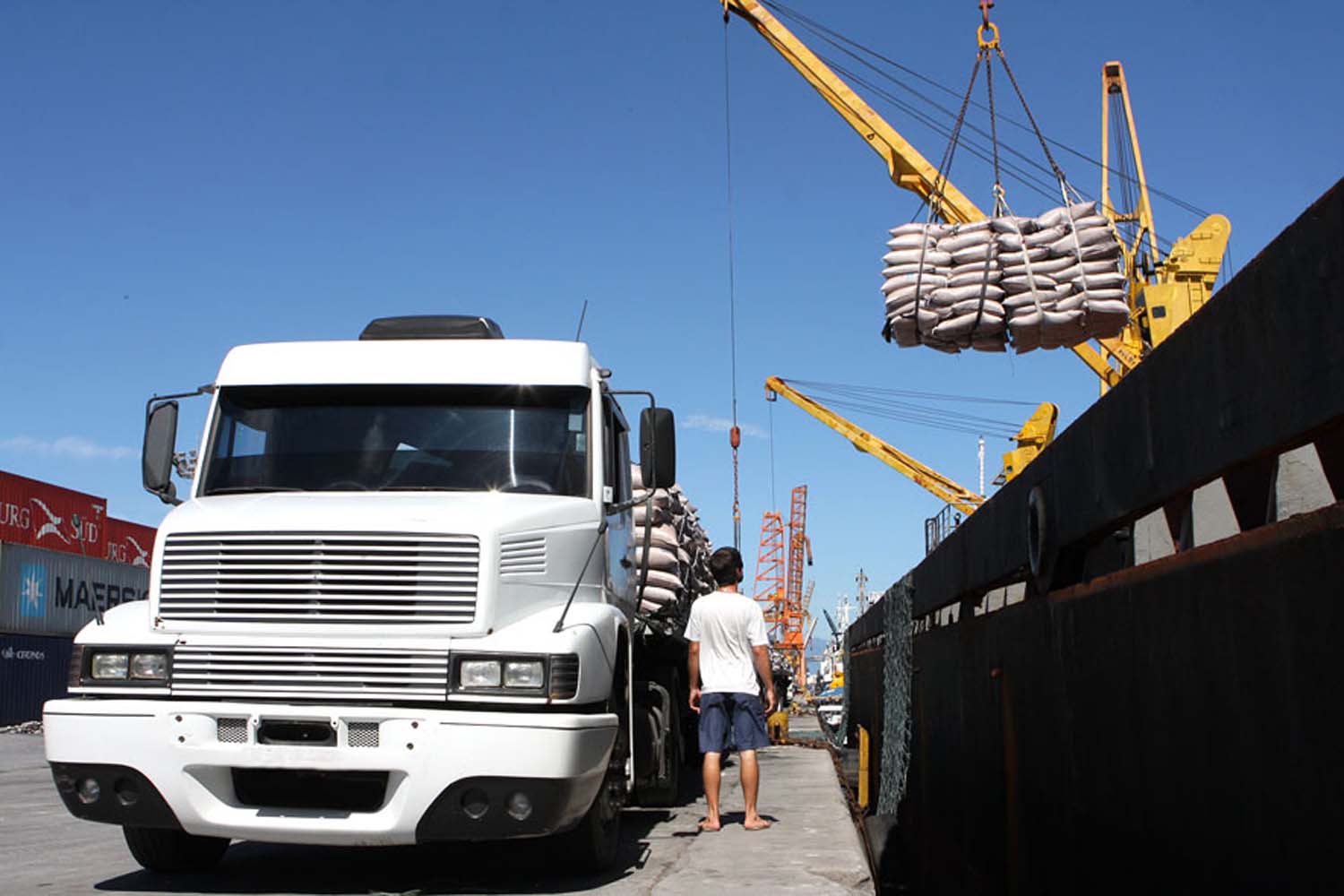 O Paraná registrou US$ 10,4 bilhões em vendas para o mercado exterior, valor 26,80% menor do que o mesmo período de 2008 | Foto: Rodrigo Leal/Appa