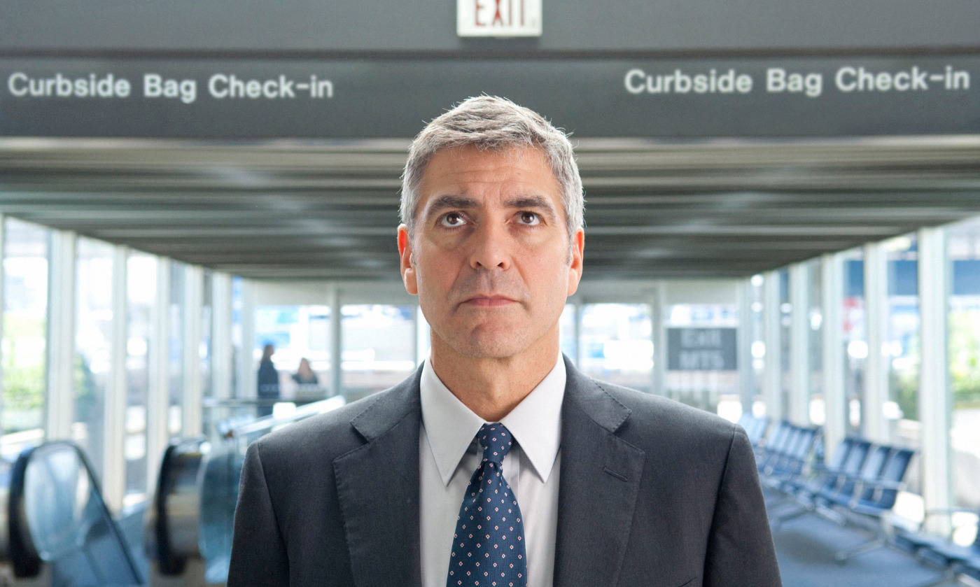 George Clooney em cena do drama "Up in the Air" | Divulgação