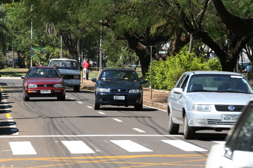 Dados do Detran mostram que a cidade tem hoje 121,7 mil carros - quase 10 mil a mais do que há um ano | Ricardo Lopes/PMM