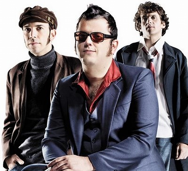 Power trio curitibano: rock-and-roll para fechar projeto em 2009 |