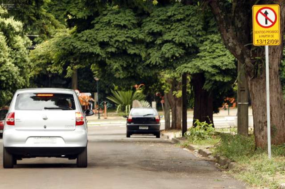 Nesta fase, nove ruas da Zona 2 tiveram sentidos alterados a partir de domingo (13) | André Renato/PMM