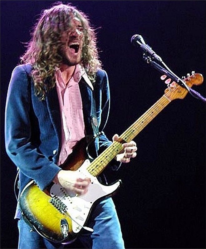 John Frusciante abandona o Red Hot Chili Peppers