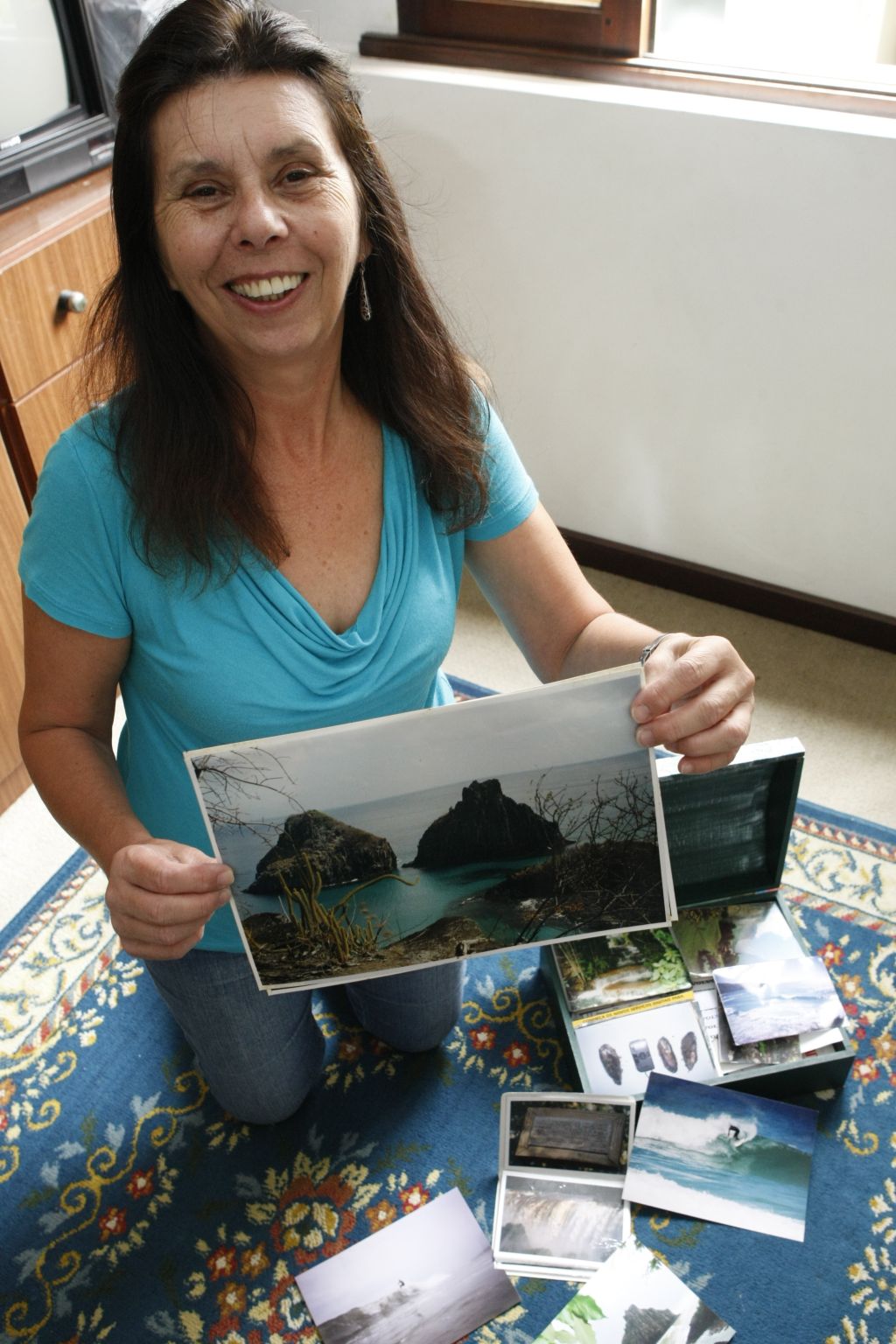 Antigamente, quando financiar viagens era mais caro, eu ia apenas para o apartamento da família, em Barra Velha. Este ano vou fazer um cruzeiro. Comecei a pagar em outubro e vou até setembro.
Regina Zaleski, professora aposentada | Marcelo Elias/ Gazeta do Povo