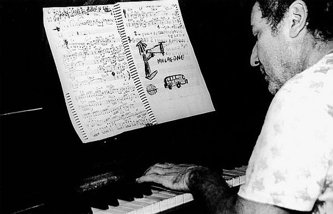 Hélio Brandão: dez canções para homenagear as mulheres |