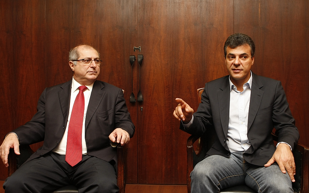 O ministro Paulo Bernardo e o prefeito Beto Richa: recusa visa a não comprometer finanças da cidade | Antonio Costa/Gazeta do Povo