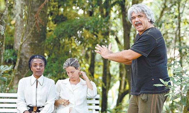 Jackson Antunes dirige em Curitiba o longa-metragem A Tímida Luz de Velas das Últimas Esperança |