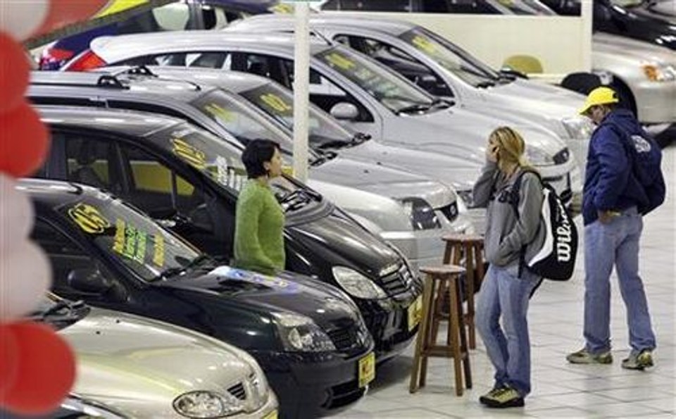 Taxa média de juros em outubro fica estável em 1,45% ao mês | Reuters