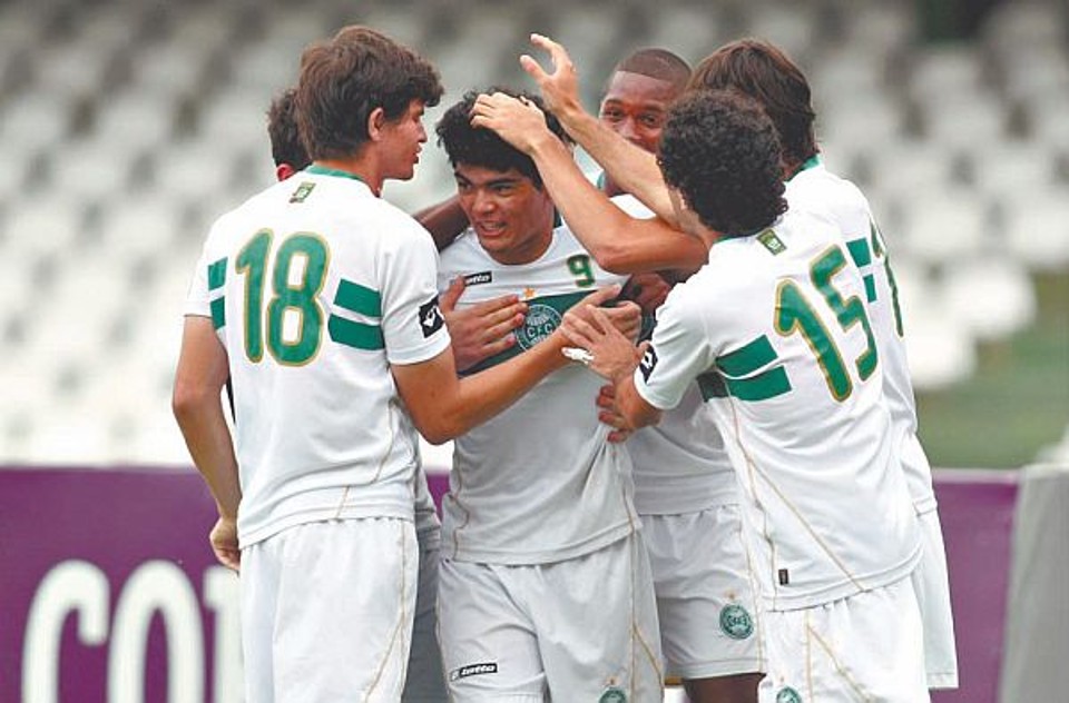 Sub-20 do Coxa, campeão estadual em 2009, é uma das apostas para 2010 | Albari Rosa/ Gazeta do Povo