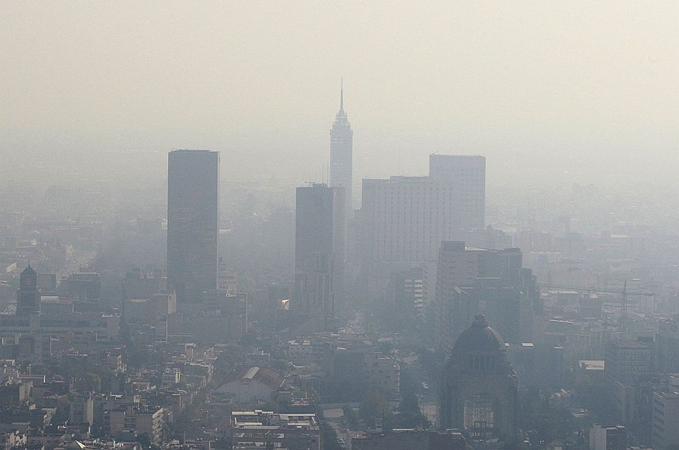 Cidade do méxico tomada pela fumaça. Países em desenvolvimento não terão metas específicas de redução de emissões de acordo com o rascunho | Reuters