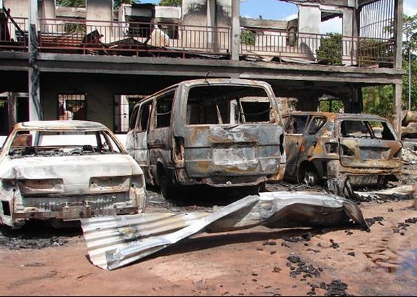 Violência deixou rastro de destruição em Albina, noroeste do Suriname | Divulgação/Radiokatolica.com