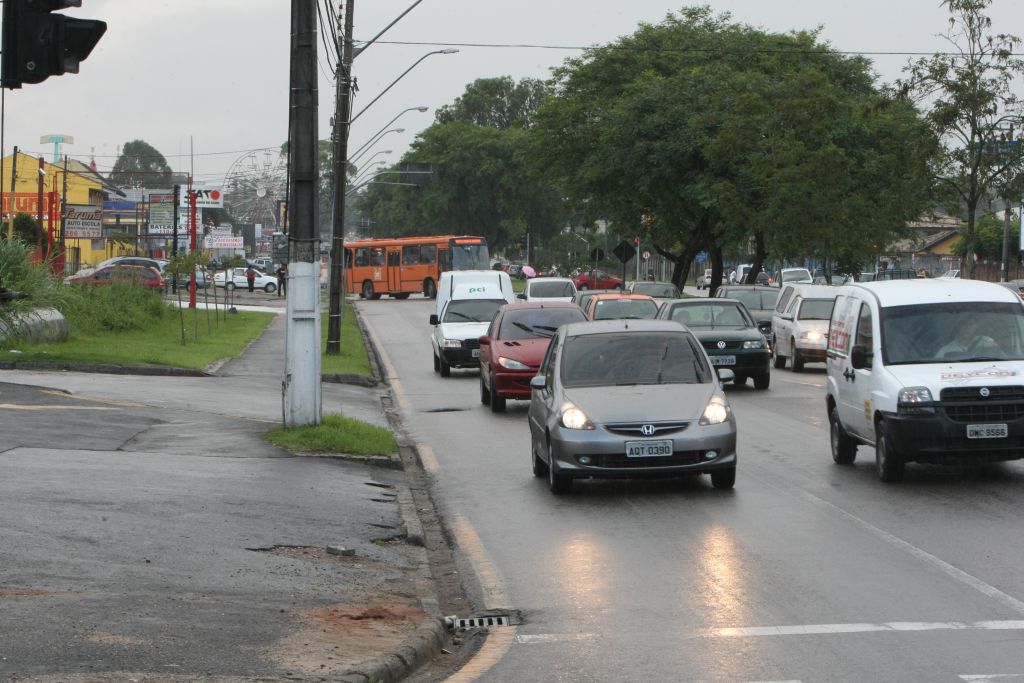 Rua Victor Ferreira do Amaral: cinco imóveis para locação e três à venda | Pedro Serápio/Gazeta do Povo