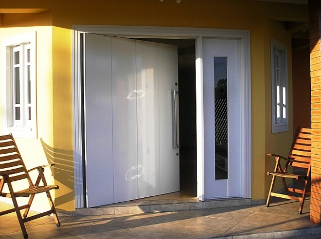 Modelo Suprema da Portas e Janelas Mercês exemplifica a variedade de tamanhos existentes hoje |