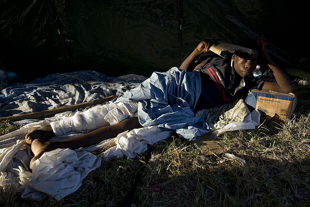 Quem está ilhado na capital pode tomar ônibus do governo rumo ao norte e ao sul do país | Logan Abassi/Reuters