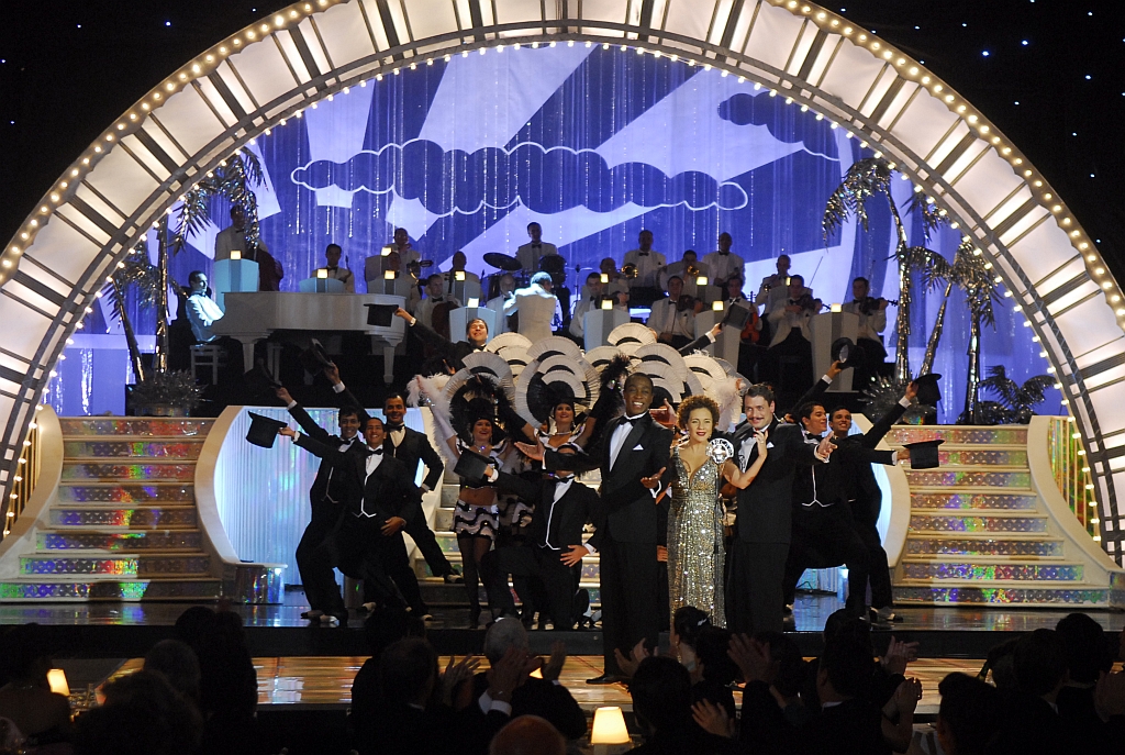 Cena da microssérie Dalva e Herivelto: na mitologia grega como na MPB, a tragédia foi que Herivelto, o criador, se apaixonou por sua criatura, Dalva e a realidade acabou demolindo o sonho | Fotos: Divulgação