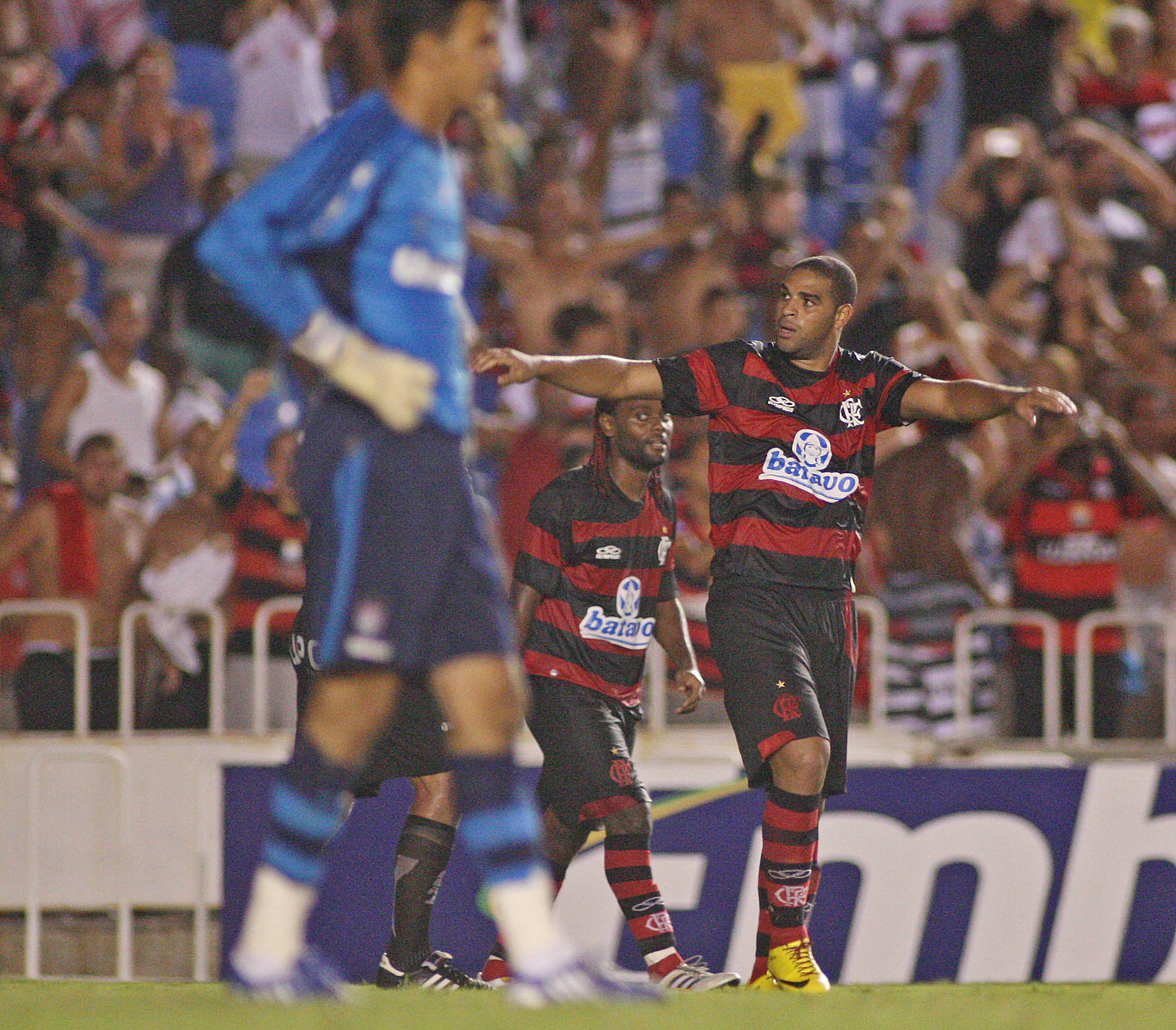 | Maurício Val/ Vipcomm