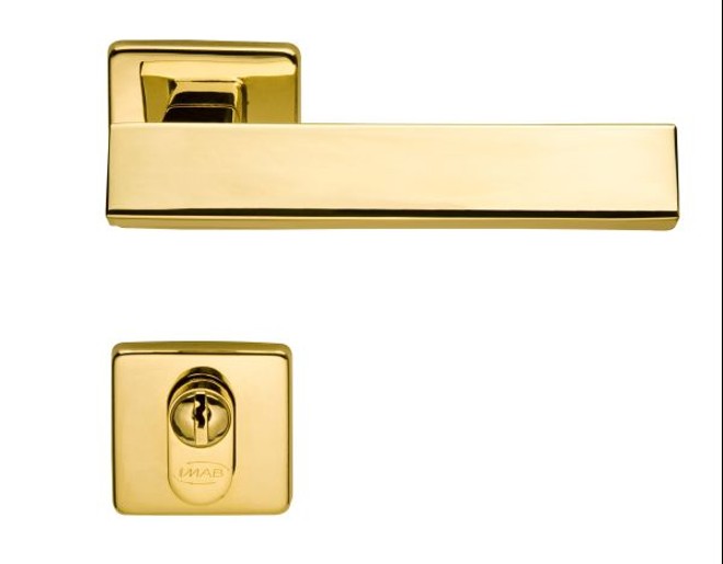 Maçaneta com acabamento dourado da IMAB: é a nova tendência |