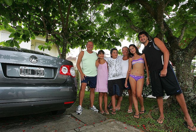 Eduardo López e a família economizaram o ano todo para gastar na praia |