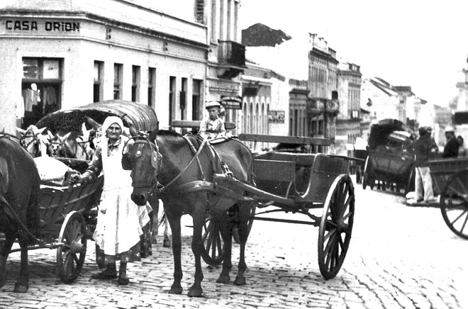 6 Movimento de colonos em uma manhã de 1938 |