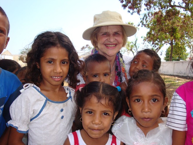 Zilda Arns em missão no Timor Leste | 