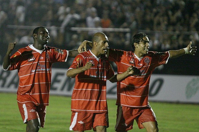 A vitória em Ponta Grossa foi muito comemorada pelos jogadores do Rio Branco | 