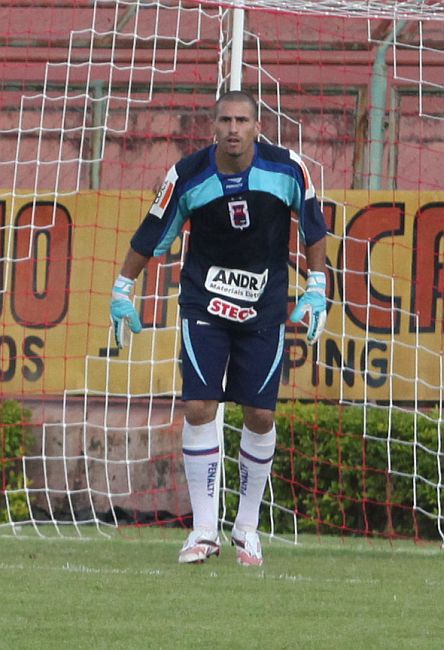 Juninho promete subir de produção e conquistar a torcida paranista em 2010 | Dirceu Portugal / Agência Gazeta do Povo