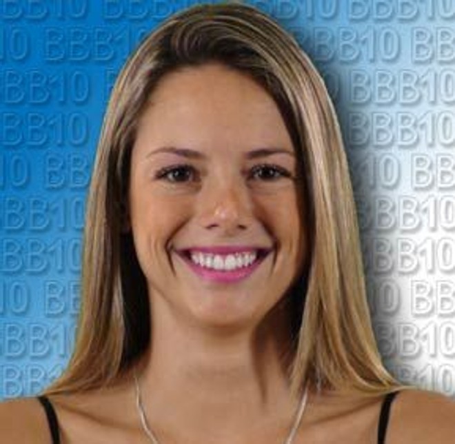 Fernanda, 28 anos, dentista |