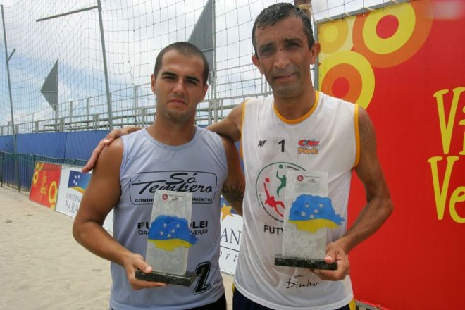 A dupla vencedora, Édson e Lobão, venceram a dupla Caíque e Guilherme por 2 sets a 0 na final |