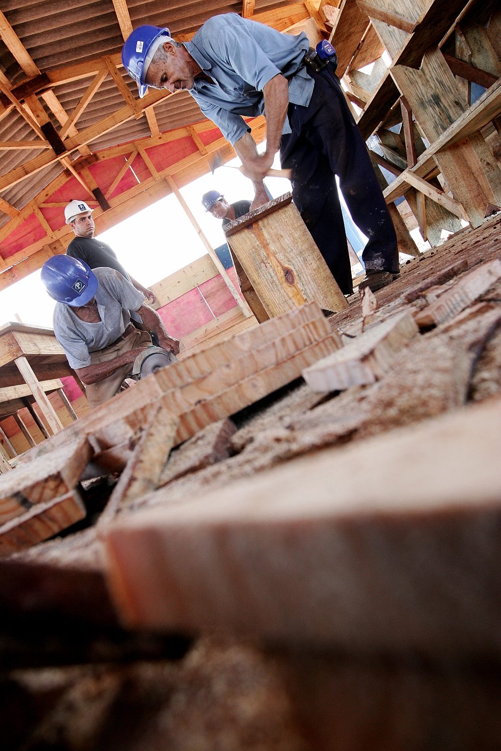 Obra em Londrina, Norte do Paraná: construtoras devem acelerar os lançamentos neste ano | Divaldo Moreira/Gazeta do Povo