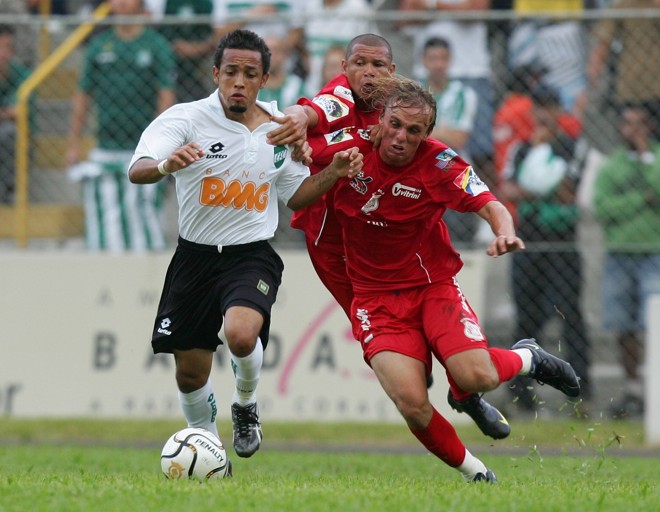 Até Renaldo voltou para tentar para Rafinha. |