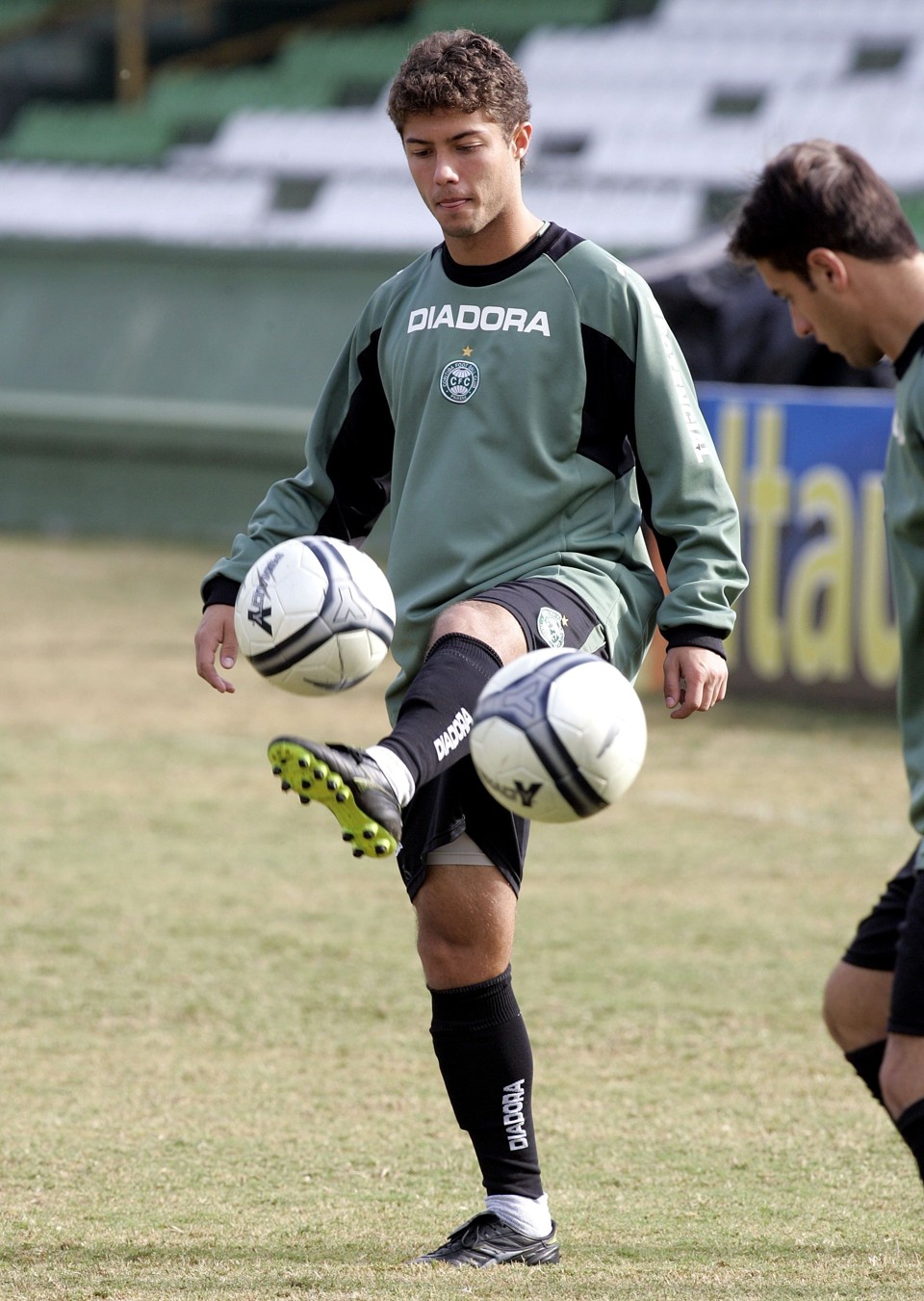 Renan( nos tempos de Coritiba) está empolgado com o acerto com futebol venezuelano | Hedeson Alves / Gazeta do Povo
