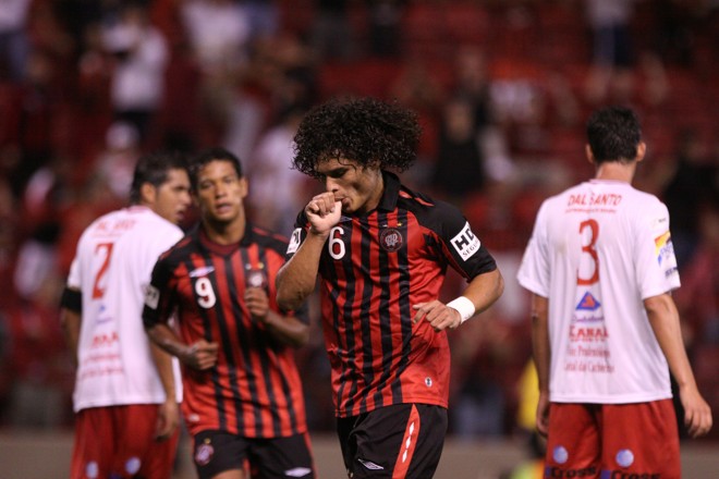 Depois dos gols de Alan Bahia, quem deixou o seu foi Márcio Azevedo |
