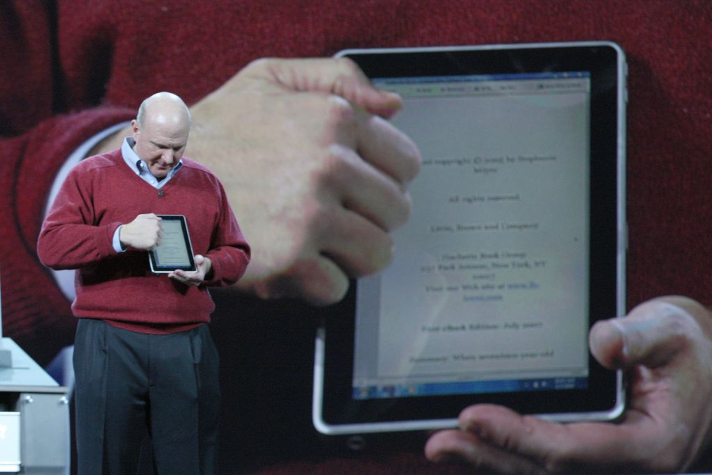 Steve Ballmer, da Microsoft, na apresentação do tablet feito em parceria com a HP: computadores de bolso devem ganhar mercado a partir deste ano | Dave Smith/Divulgação