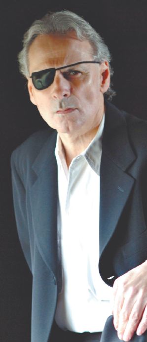 Andrew Vachss e seu tapa-olho: desfecho na última frase | Mike Anderson/Red Door Studio.com