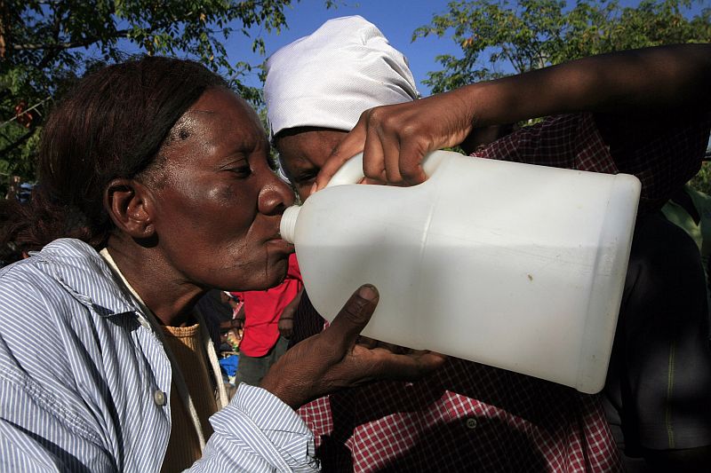 A falta de água e de alimentos é mais um problema enfrentado pelos moradores do Haiti | Kena Betancur/Reuters