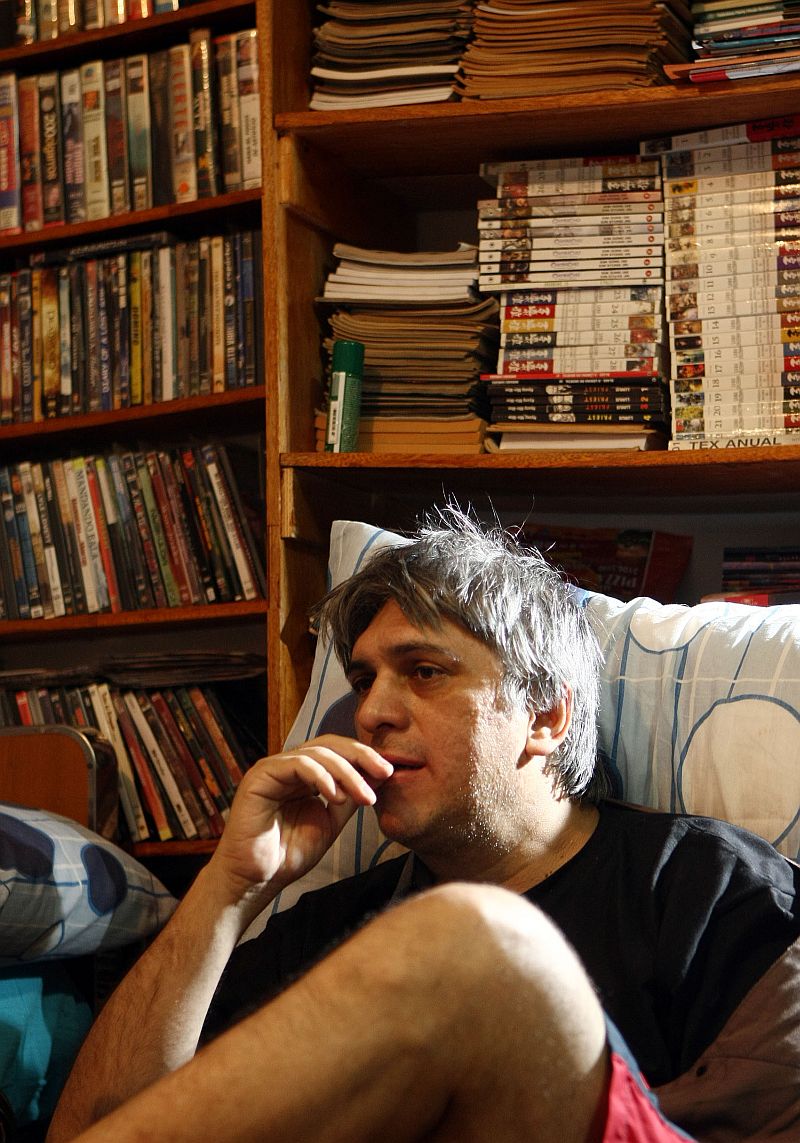 "Tô escrevendo sim, mas não quero nem pensar no incidente. Pelo menos não agora. O incidente fecha um ciclo na minha vida que com certeza vai virar literatura, mas ainda não sei se o incidente propriamente dito vira literatura." | Ernesto Rodrigues/AE