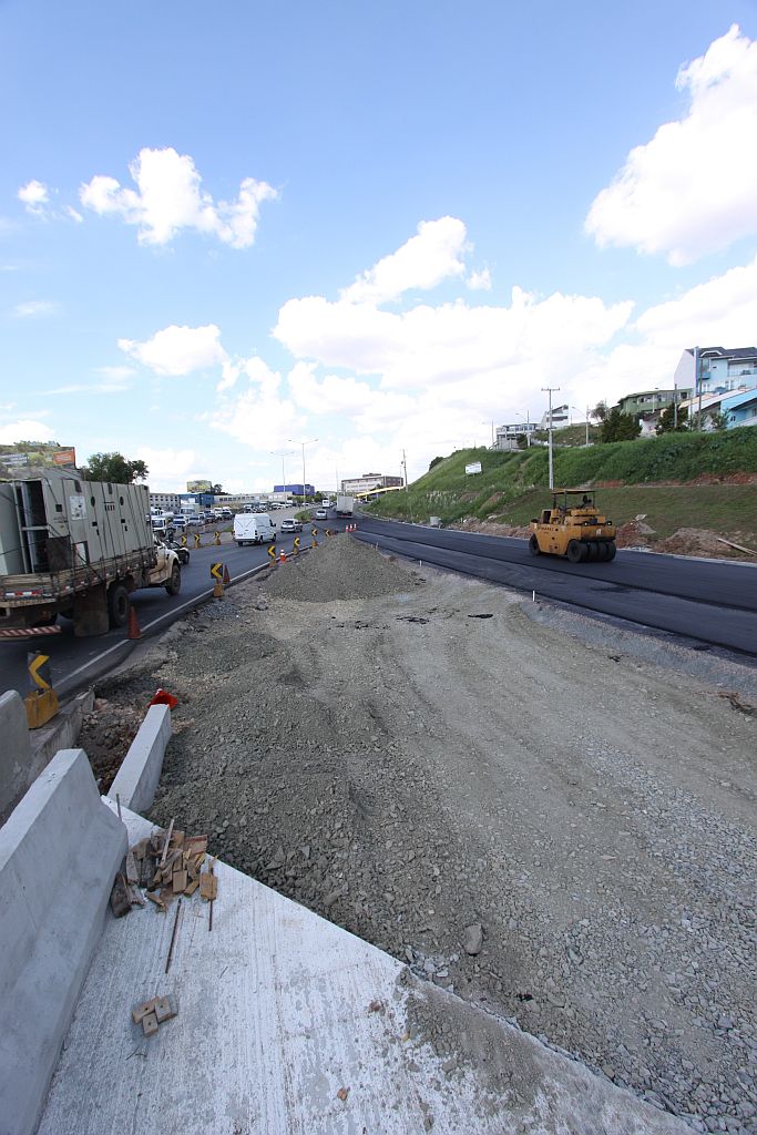 Obras da Linha Verde devem continuar ao longo do ano e incluir o segundo trecho, entre os bairros Jardim das Américas e Tarumã, com recursos de um financiamento francês | Giuliano Gomes/Gazeta do Povo