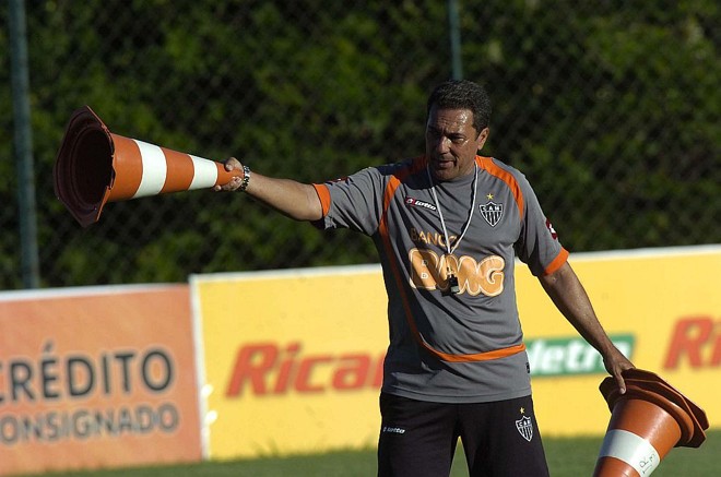Vanderlei Luxemburgo, a arma do Galo contra o Cruzeiro. | 
