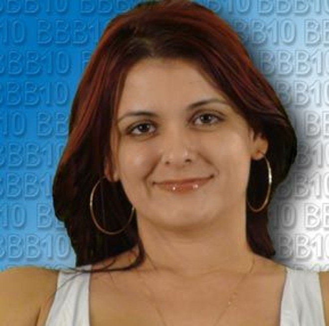 Elenita, 30 anos, doutora em linguística |