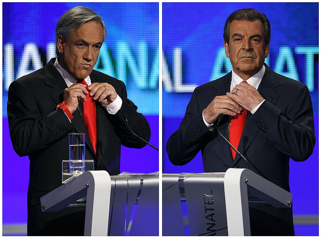 Eduardo Frei (direita), candidato governista e Sebastián Pinera da oposição durante o debate | Reuters