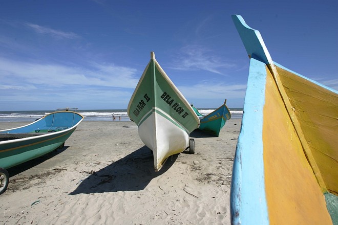 A praia de Barrancos mantém as mesmas características das vizinhas Shangri-Lá e Ipanema. A diferença é a calmaria na areia |