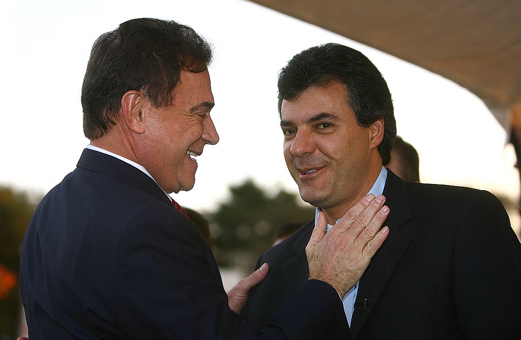 Alvaro e Richa: o senador diz que é o nome que mais agrega benefícios para o PSDB no Paraná e para a eleição presidencial; Beto destaca o sucesso de sua gestão à frente da administração municipal de Curitiba | Rodolfo Bührer/ Gazeta do Povo