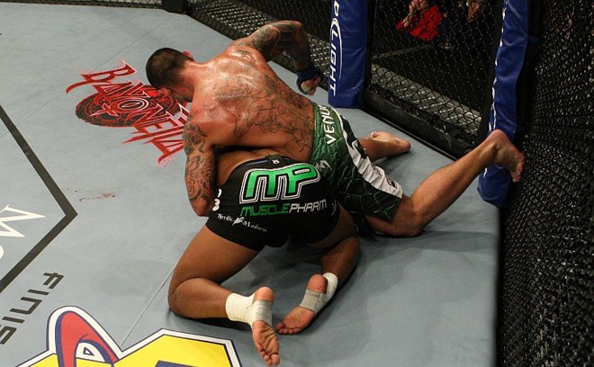 Brasileiro leva combate para a luta de solo | 