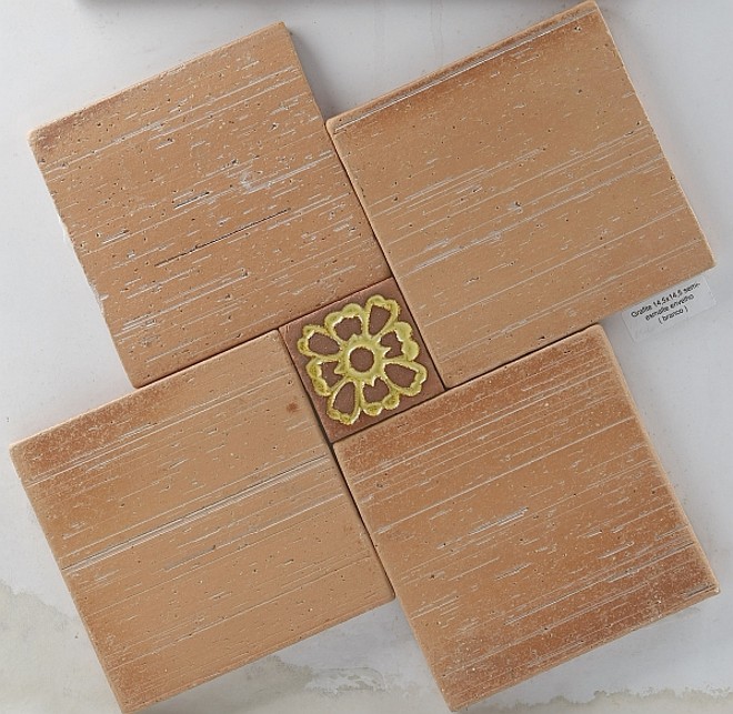 Peças rústicas lisas em cerâmica da Dél Favero. À venda na Pastilhart por R$ 24,50 cada |