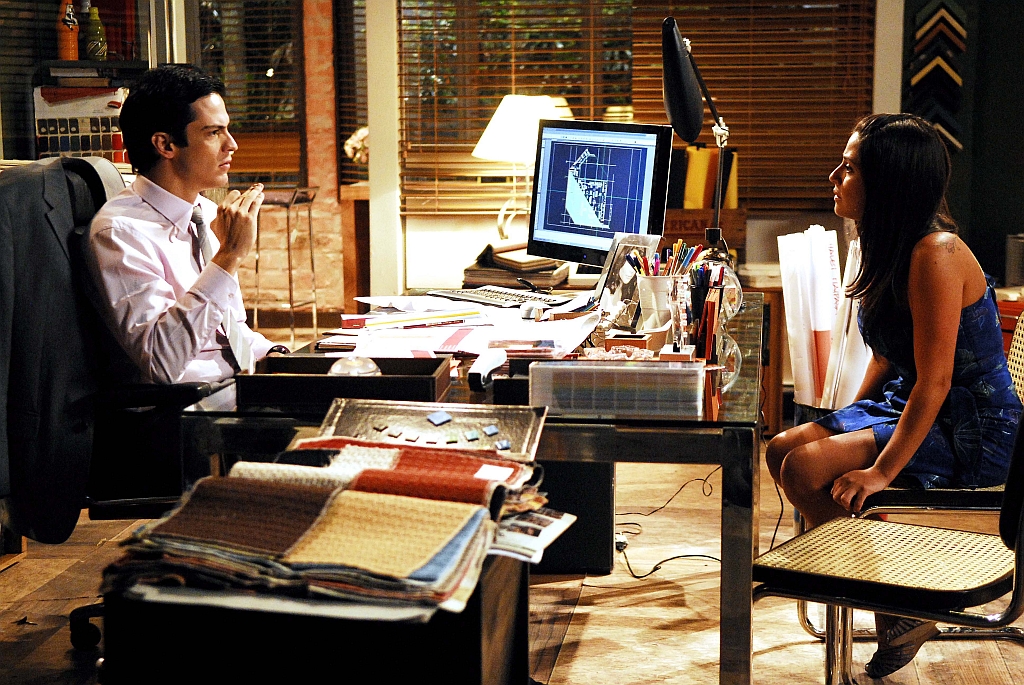 Mateus Solano (na foto, com Priscila Sol): ator que vem dos palcos e não faz questão de nutrir a imagem de galã | Márcio de Souza/Divulgação