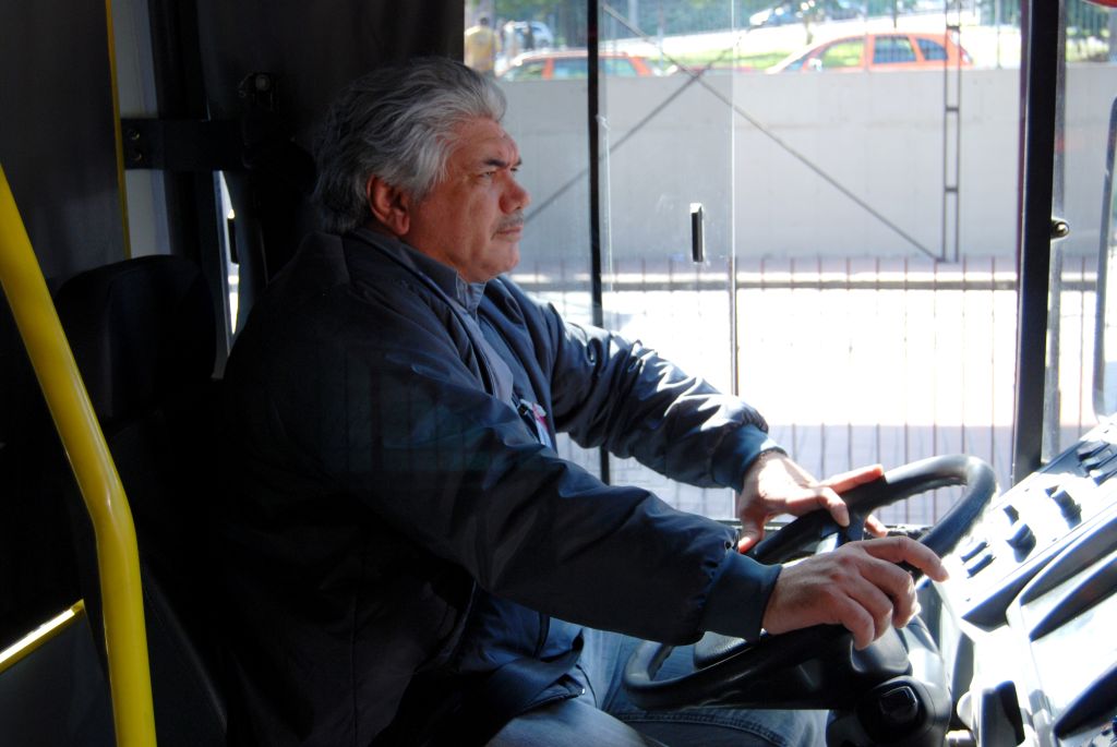 Jackson Antunes, vive um dos protagonistas de Curitiba Zero Grau, que entrelaça várias histórias | Divulgação