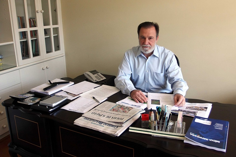 Não sou eu que tenho de conversar com o PMDB, mas o PMDB tem de ser procurado pelo PT para sabermos qual é o pensamento do partido em relação a essa aliança (PDT-PT-PMDB). Osmar Dias, senador e pré-candidato do PDT ao governo do estado | Wenderson Araújo