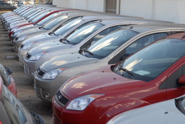 A venda de veículos no Brasil em 2009 foi a maior da história, segundo balanço divulgado pela Anfavea | Renato Araújo/Agência Brasil